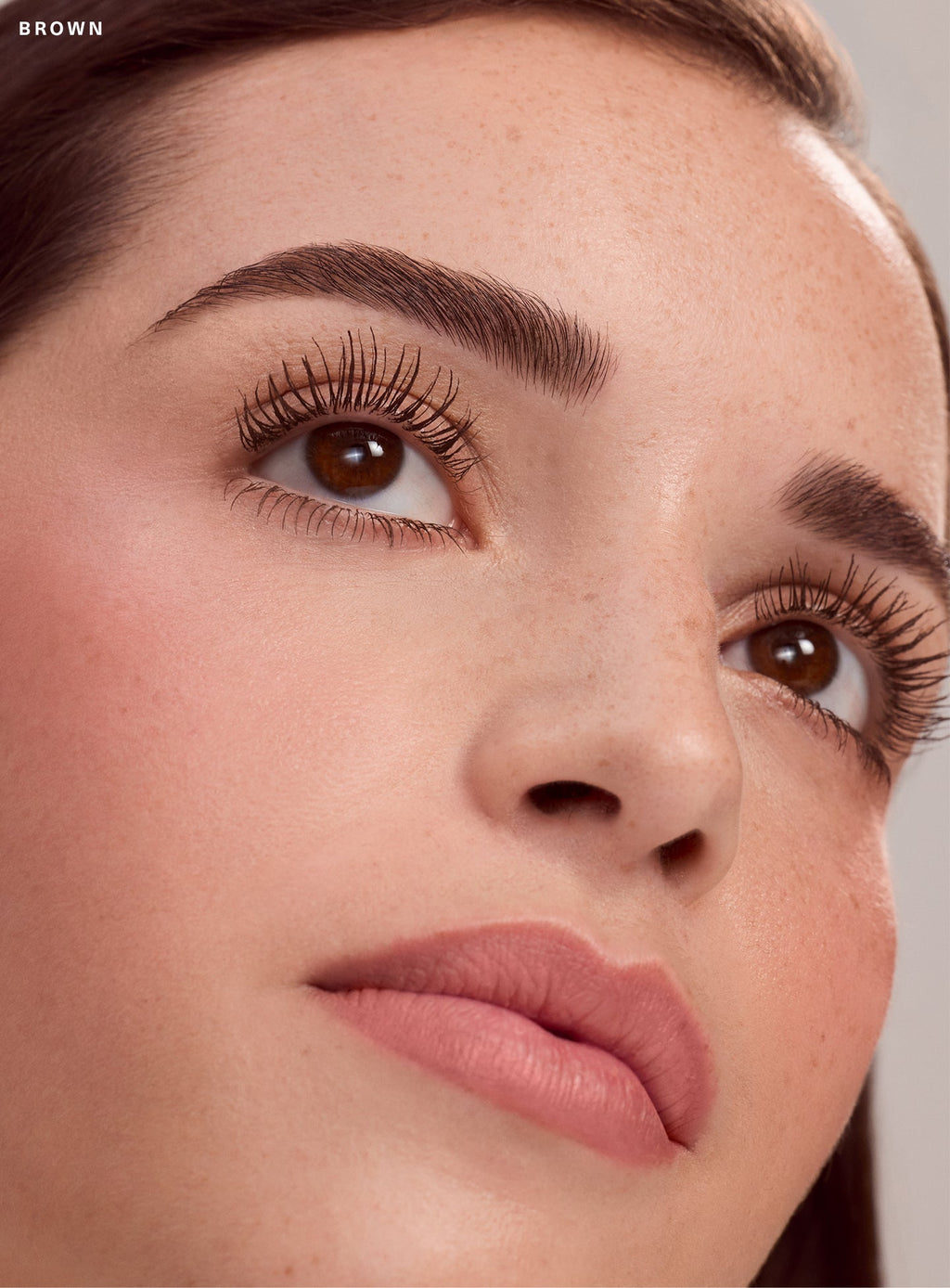 Perfect Strokes Universal Volumizing Mascara – Brown