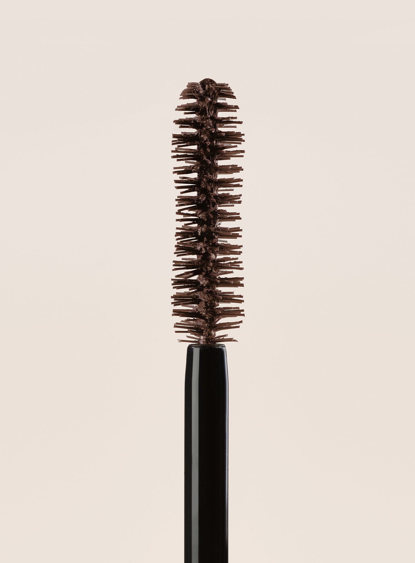 Perfect Strokes Universal Volumizing Mascara – Brown