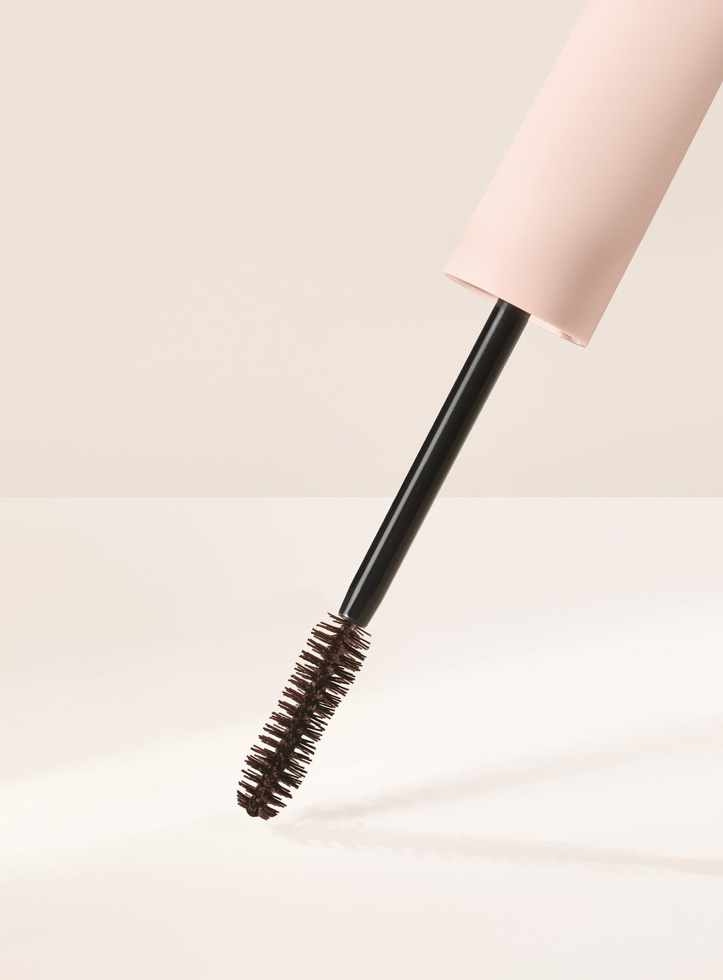 Perfect Strokes Universal Volumizing Mascara – Brown