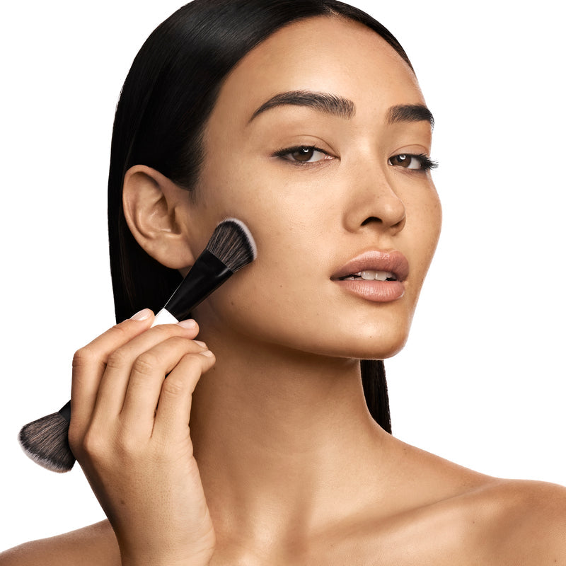 F4 DUAL-ENDED FOUNDATION AND FACE BRUSH